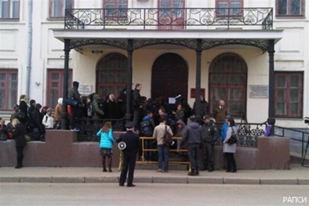 Московские журналисты оккупировали Киров, где судят Навального