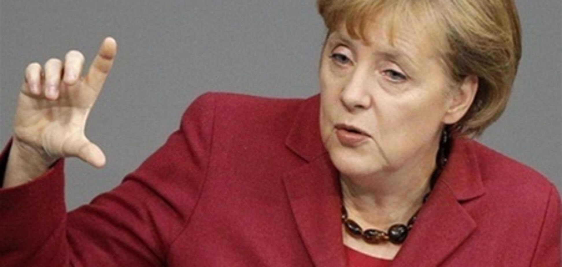 Меркель верит в силу евро