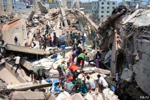 Жертвами обвалення будівлі в Бангладеш стали понад 80 осіб