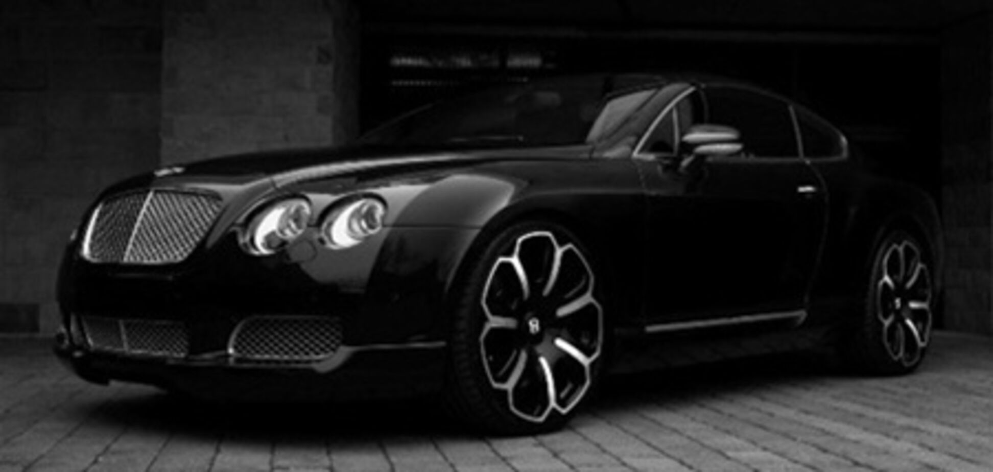 Кабмин хочет снизить пошлины на импорт авто премиум-класса