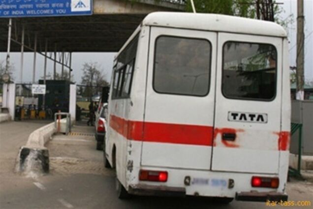 В Индии трое детей задохнулись в запертом автомобиле