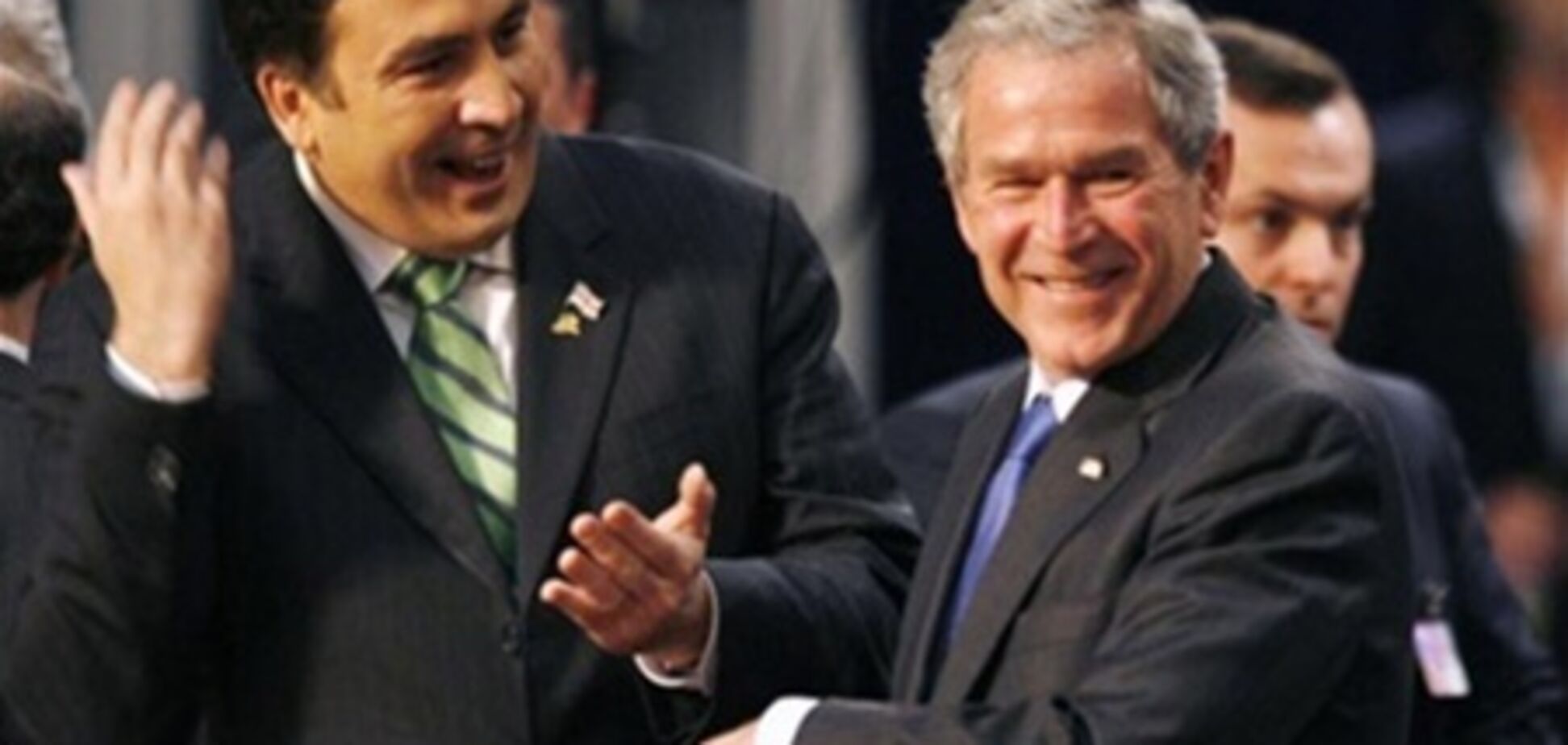 Буш обрадовался, что научился выговаривать фамилию Саакашвили