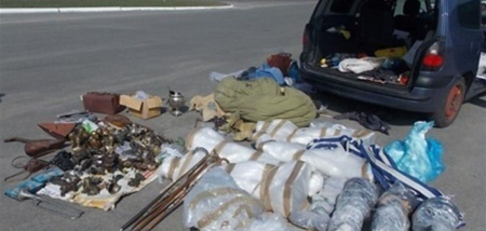 На Чернігівщині у росіянина вилучили монети, балалайки і мандоліну