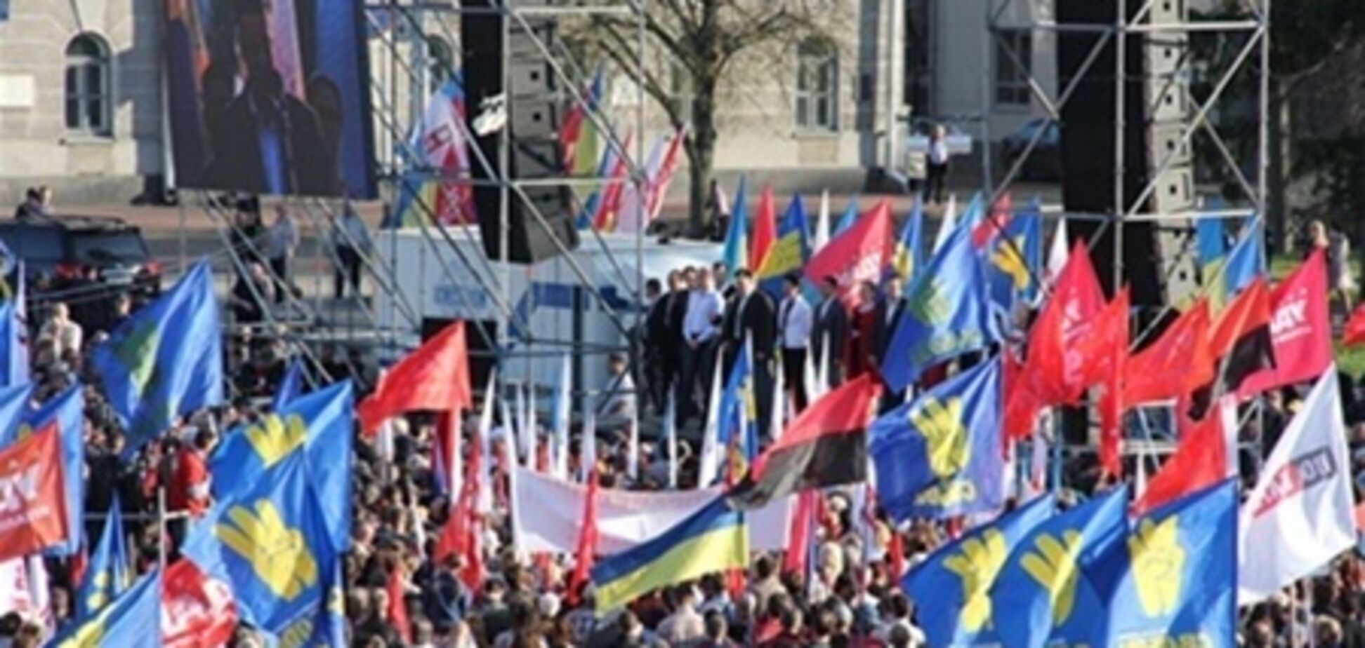 Оппозиция жалуется на угрозы водителям автобусов с 'повстанцами'