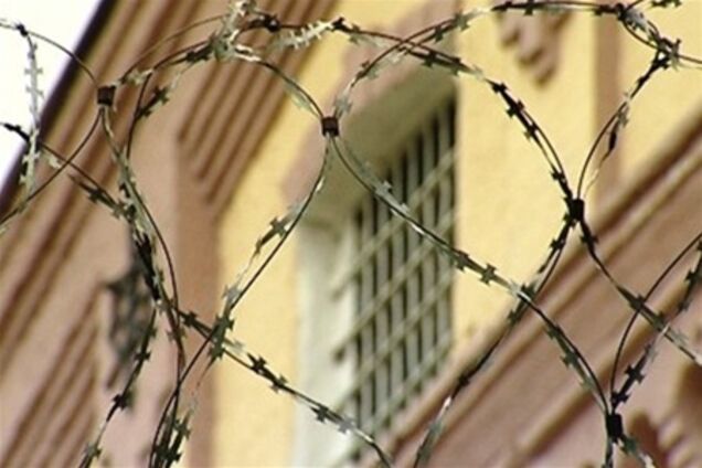 У СІЗО Запоріжжя жорстоко побили педофіла