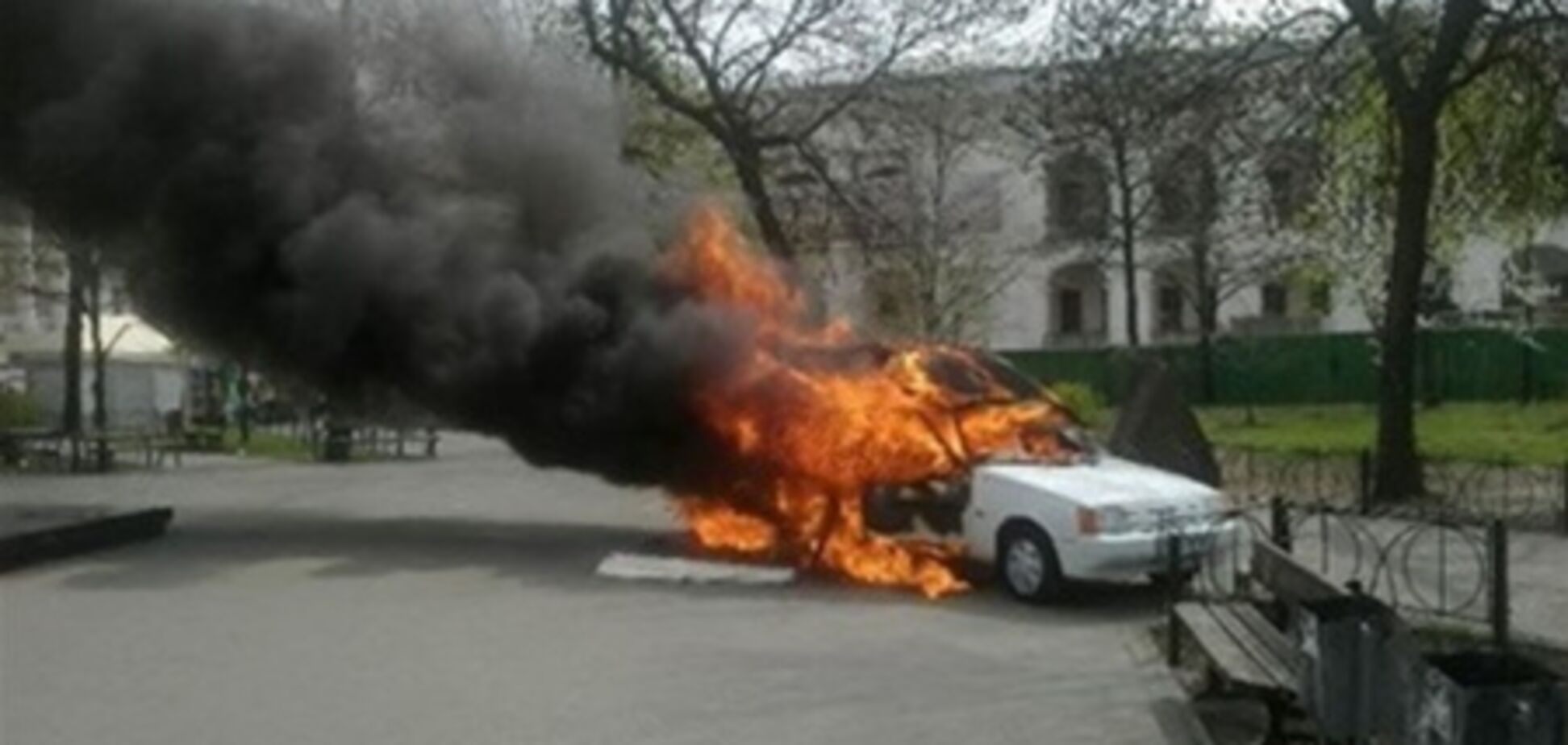 Возбуждено дело по возгоранию автокофейни на Подоле