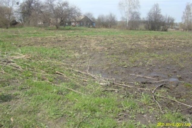 Милиция установила обстоятельства гибели 9-месячного малыша в луже на Житомирщине