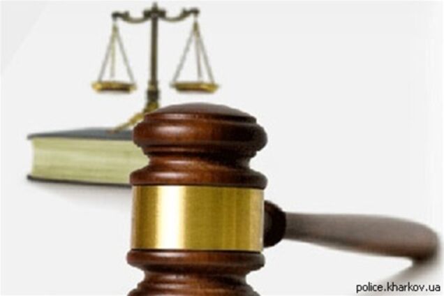 На Харківщині чоловік вкрав з дитсадка 26 каструль і 24 таза