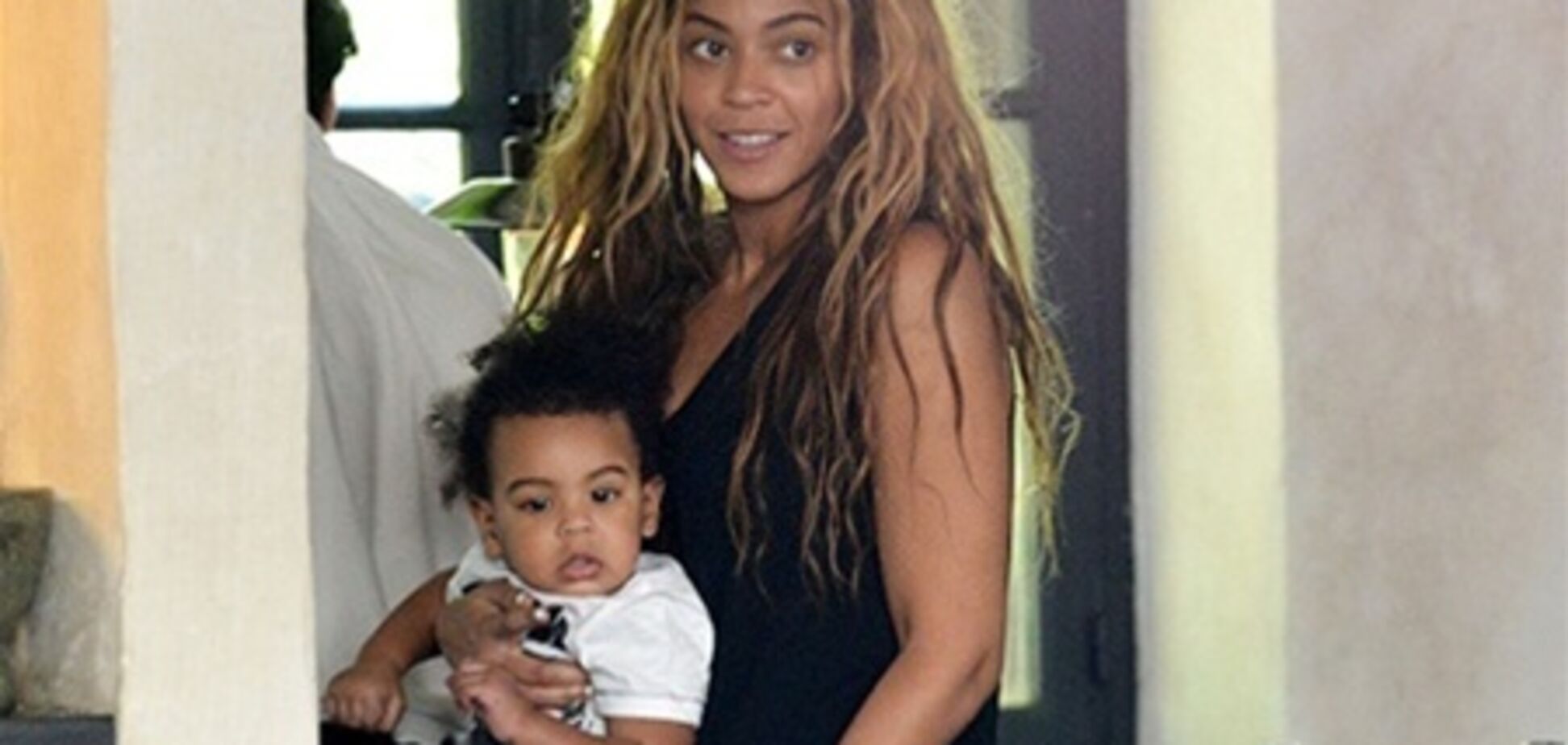 Лохматая Бейонсе отдыхает от косметики