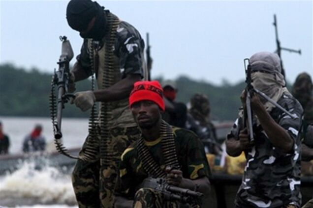 Двое украинцев попали в плен к нигерийским пиратам