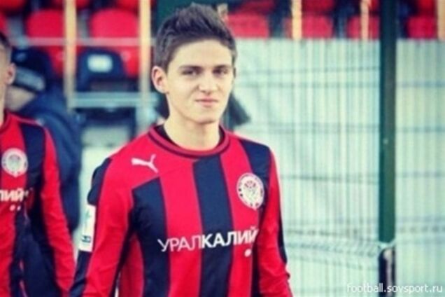 Судья из Грозного избил футболиста на поле 'за маму'