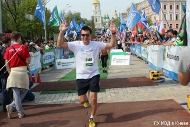 Киевский марафон пробежали больше двух тысяч атлетов