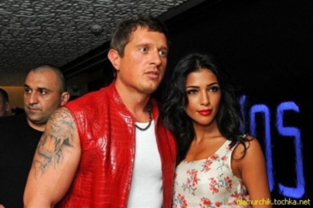 Самсоненко променял Санту на американку. Фото