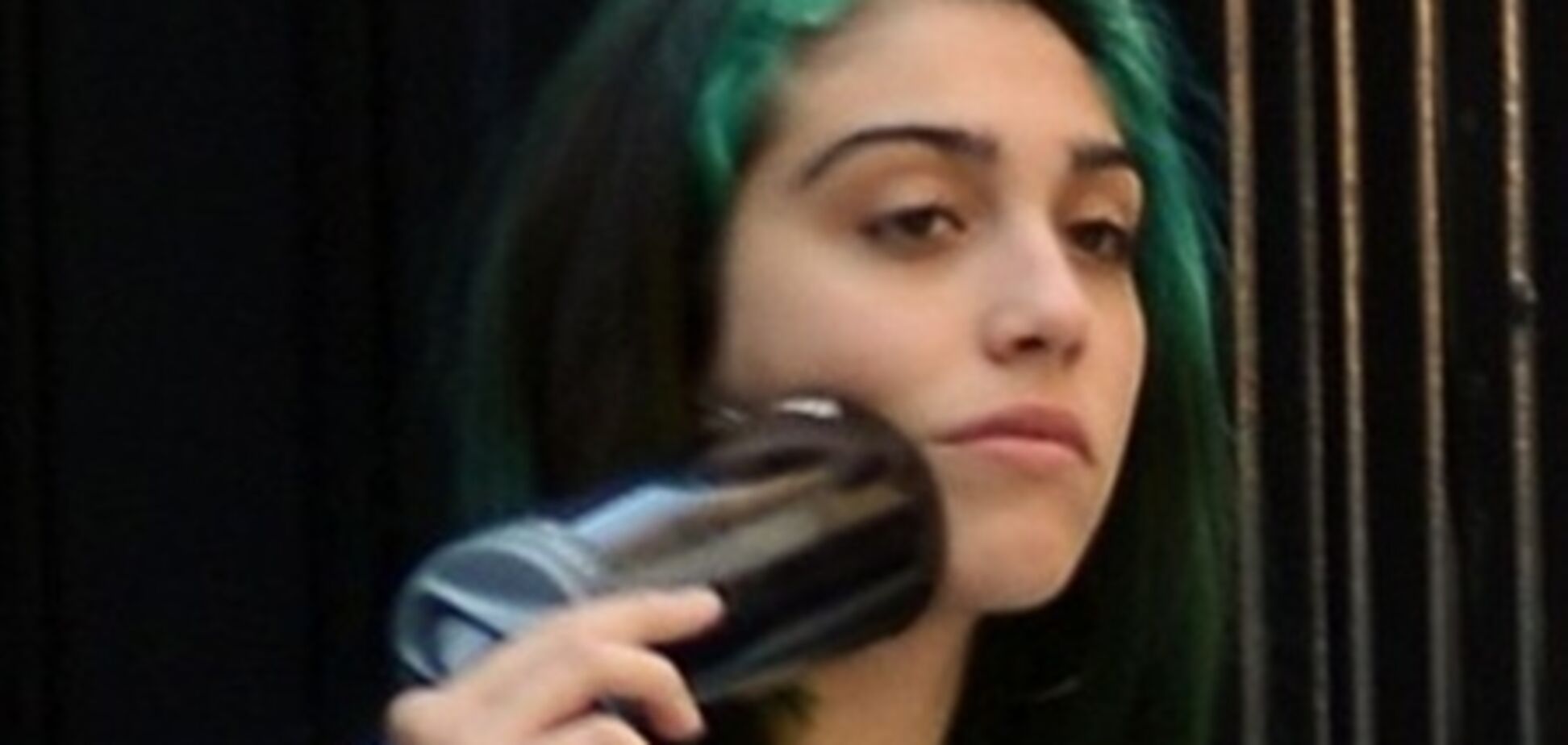 Дочь Мадонны покрасила волосы 'зеленкой'