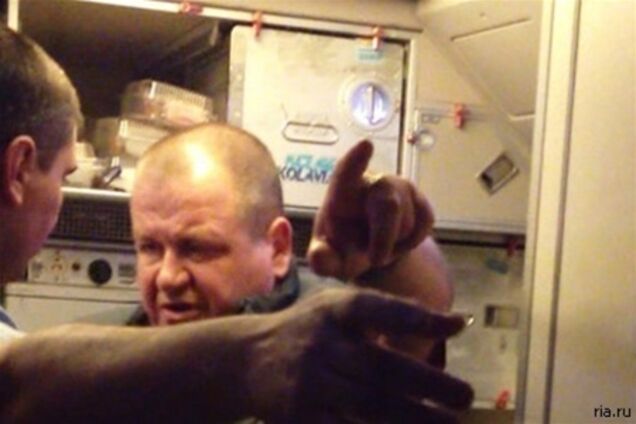 Беларусь экстрадирует авиадебошира Кабалова в Россию