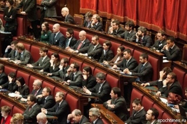 В Риме вводят  режим 'красной зоны' перед голосованием о доверии парламенту