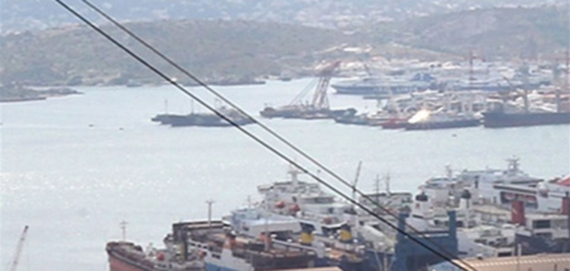 В Греции столкнулись два судна: судьба 10 моряков неизвестна