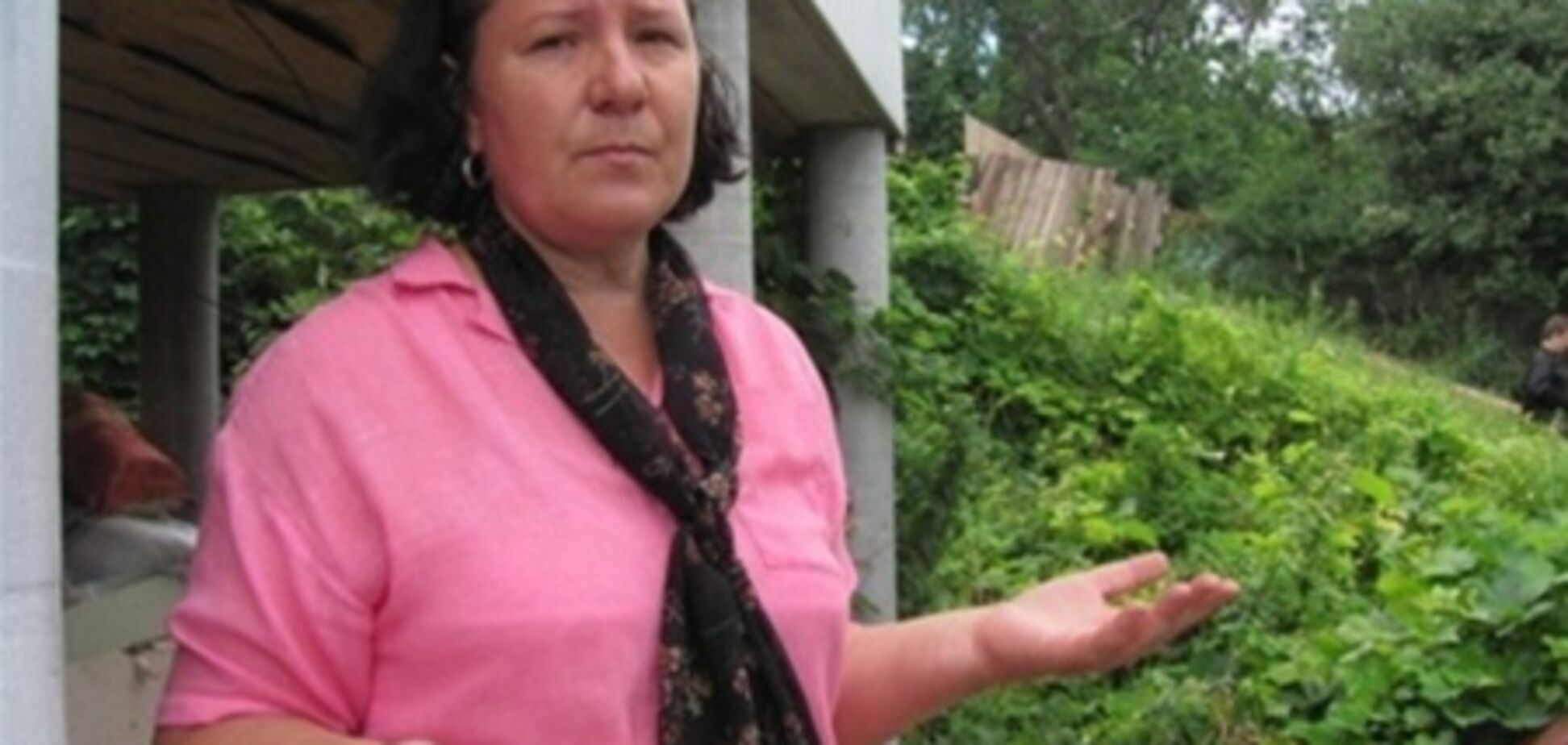 Дом киевской учительницы атаковали, пока она была на суде