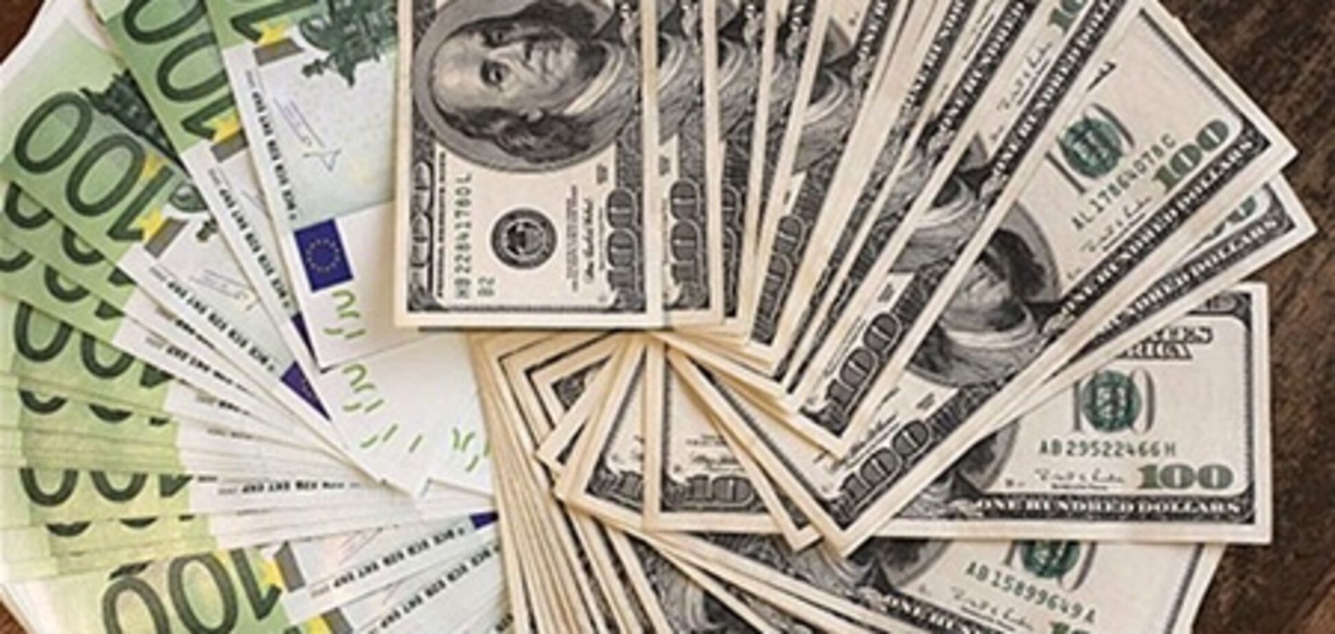 Эксперты рассказали, каким будет курс евро и доллара на этой неделе