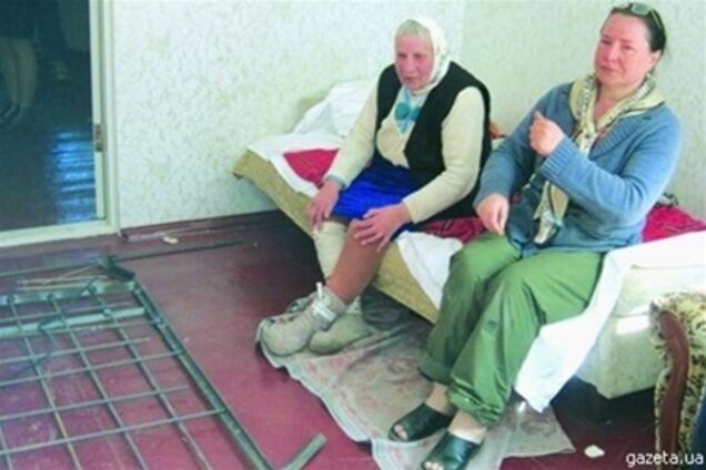 У матери киевской учительницы Москаленко случился сердечный приступ