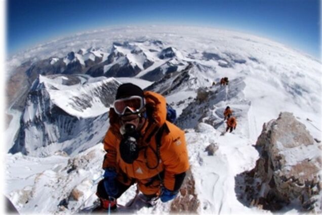 На Эвересте подрались гиды и туристы