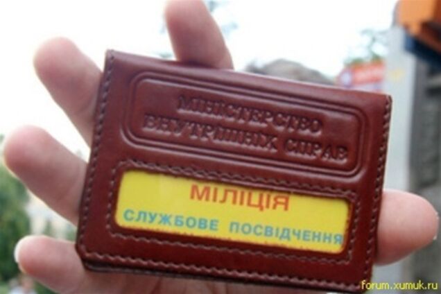 У Донецьку затримали трьох лжеміліціонерів, підкидати наркотики студентам
