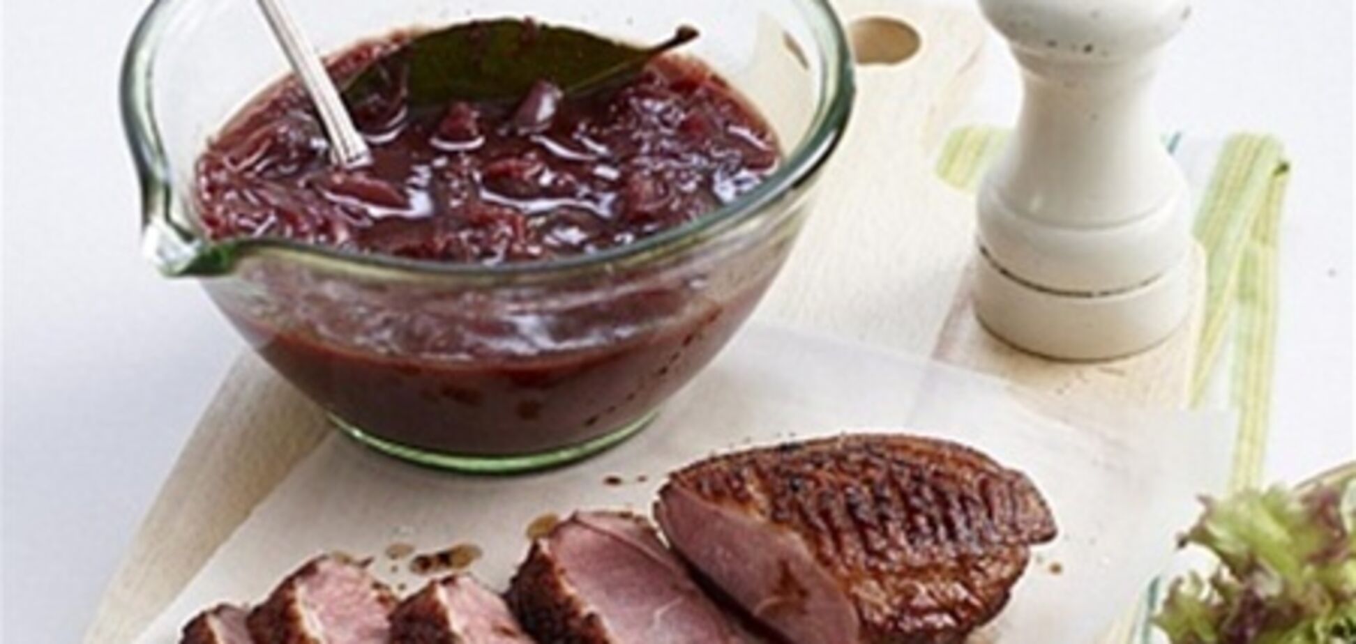 Утиная грудинка со сливовым соусом