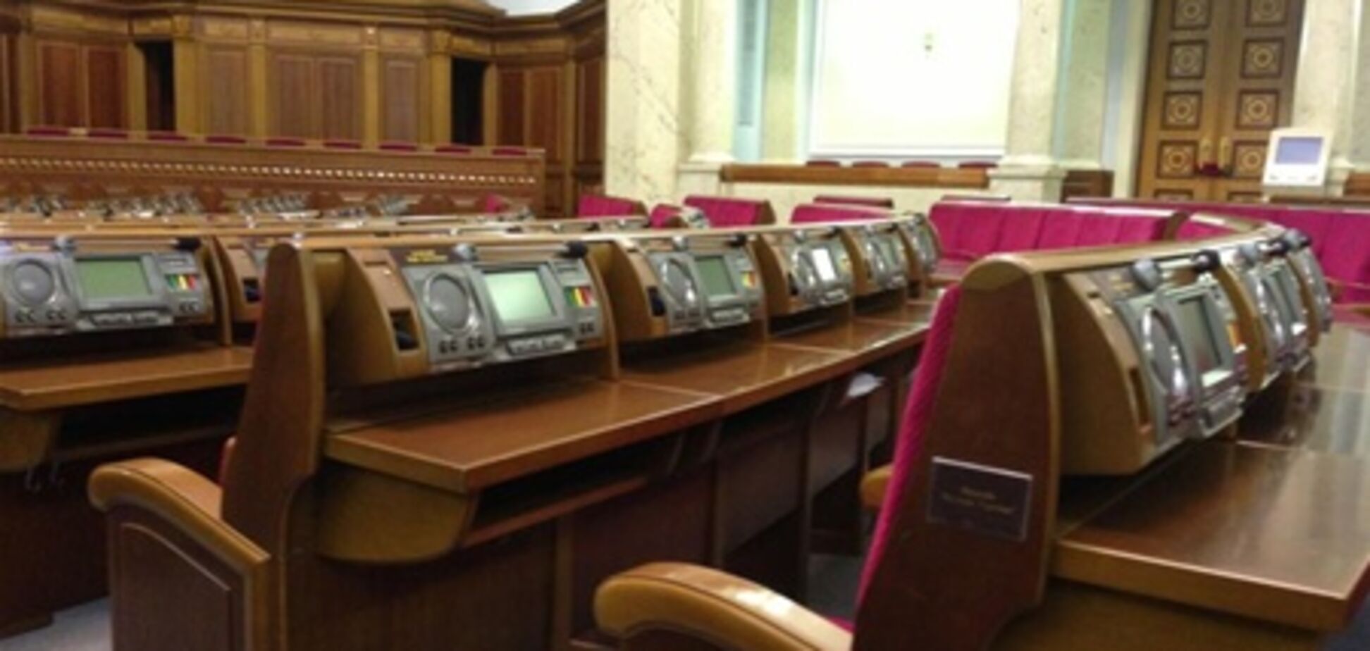 Яценюк: ПР налаштовується на силове розблокування Ради