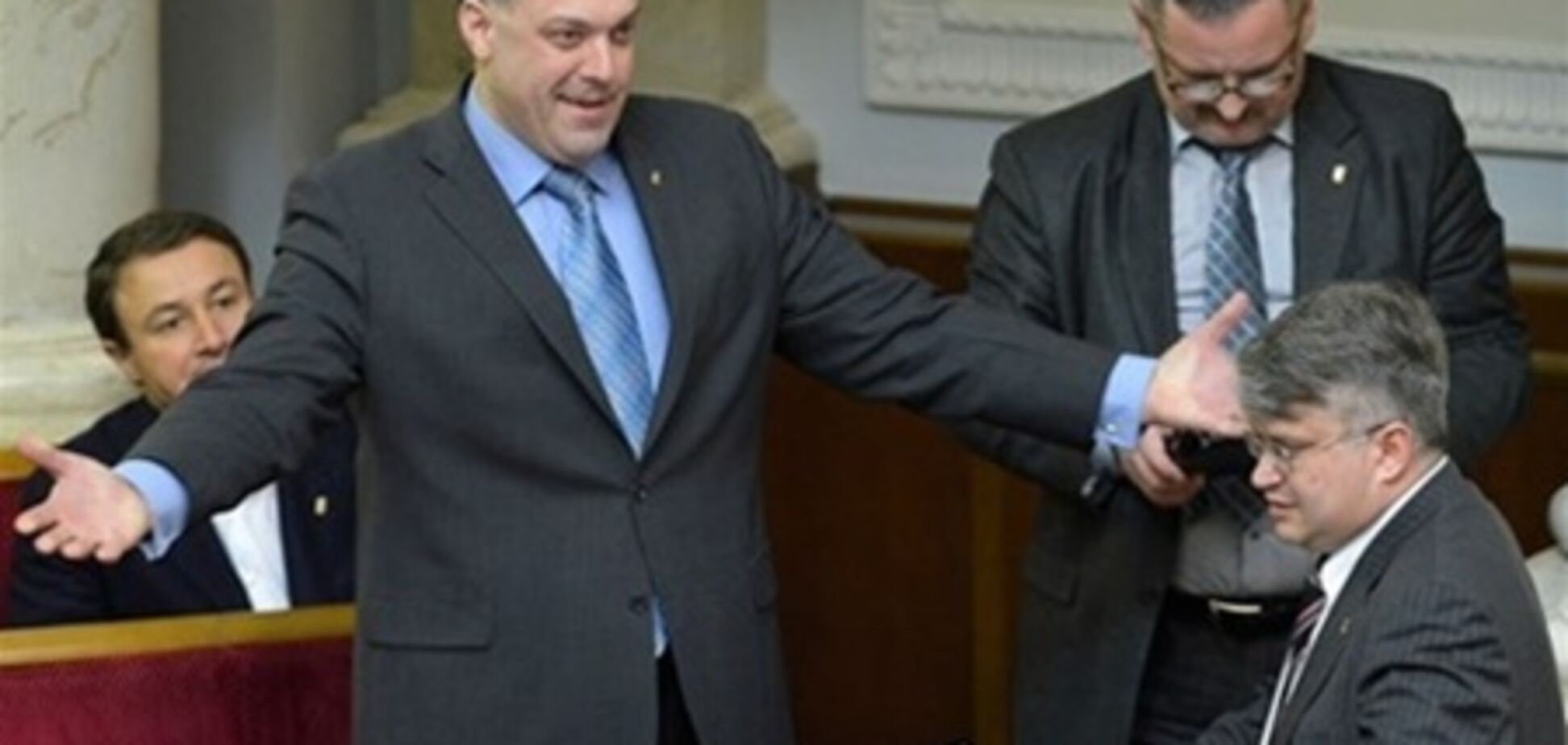 Оппозиция перенесла акцию протеста на 7 апреля