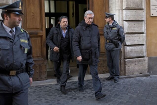 Главу клиники Ватикана арестовали за хищение 14 млн евро