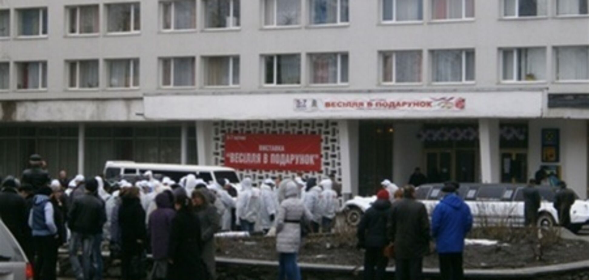 На мітинг опозиції в Житомир привезли киян