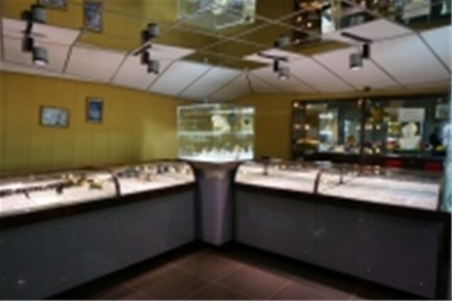 На Луганщині хлопець імітував пограбування ювелірного магазину