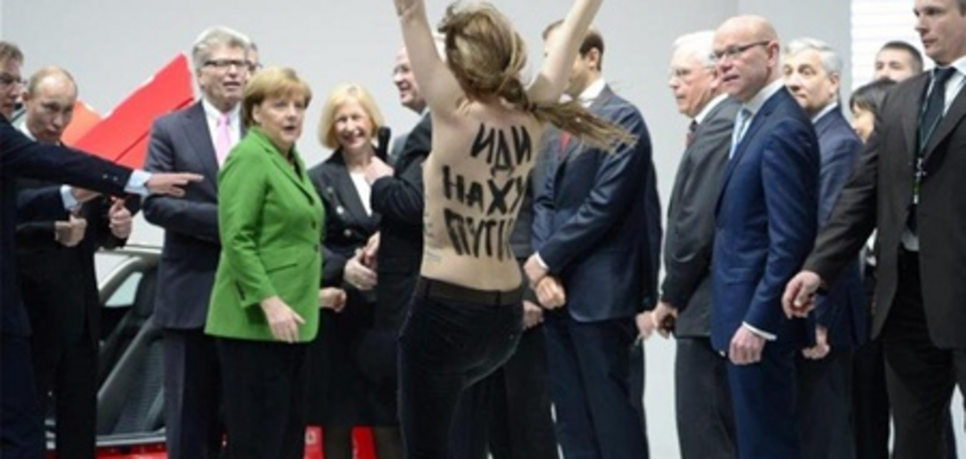 Пресс-секретарь Путина призвал наказать FEMEN