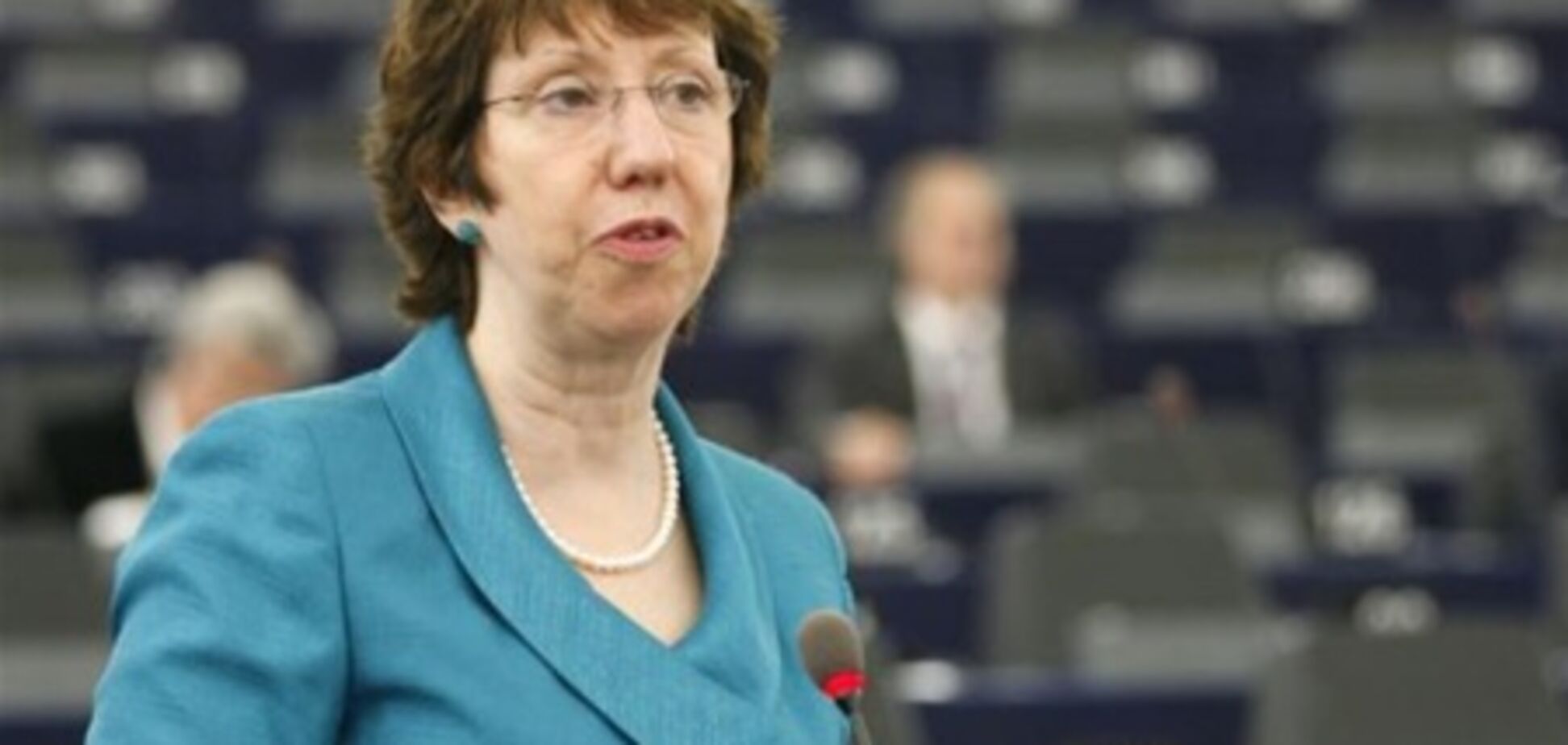 Эштон уверяет, что ЕС не давит на Сербию и Косово