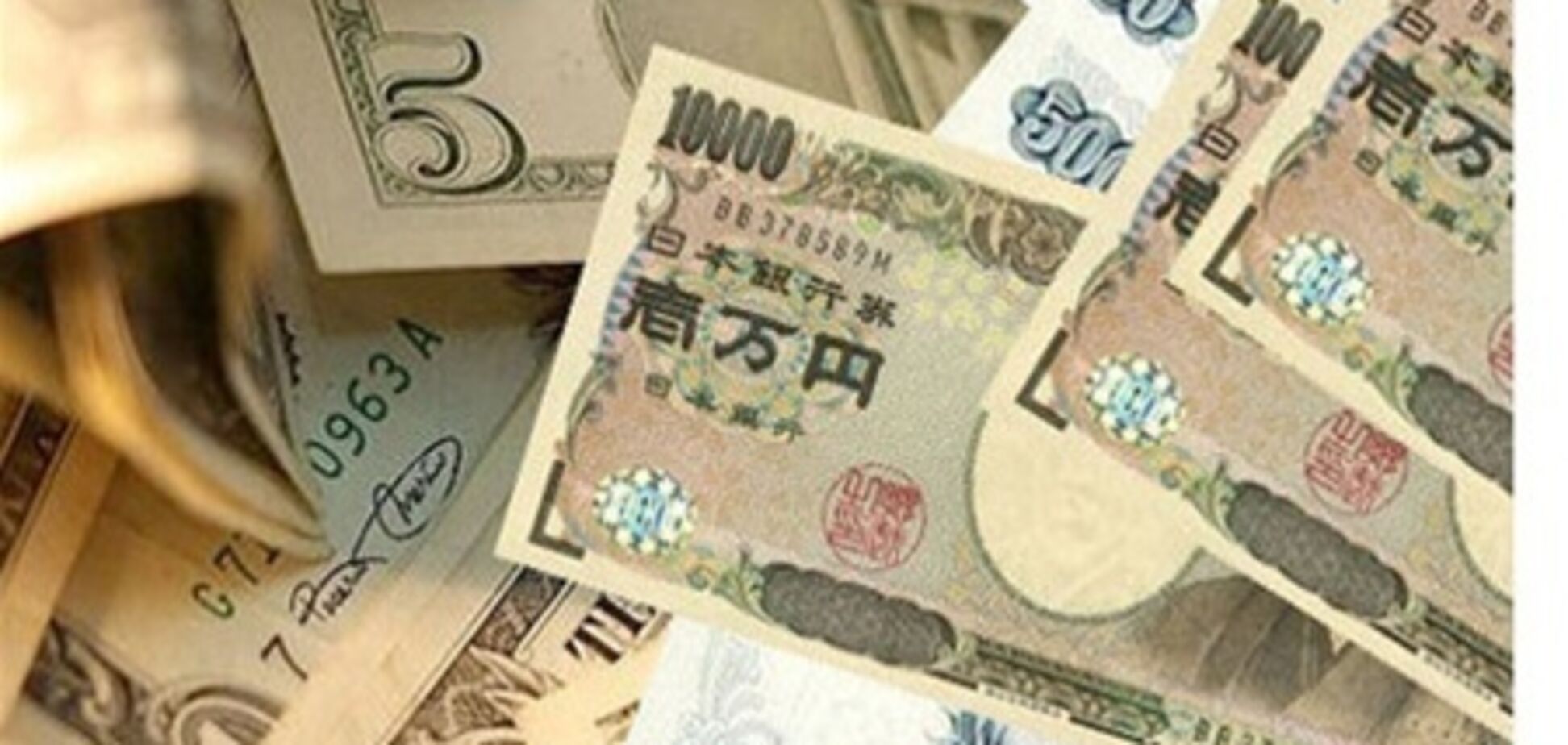 Иена продолжает дешеветь, 08 апреля 2013