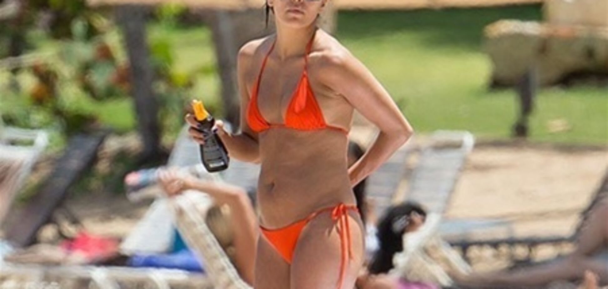Ева Лонгория приобретает загар в Пуэрто-Рико. Фото