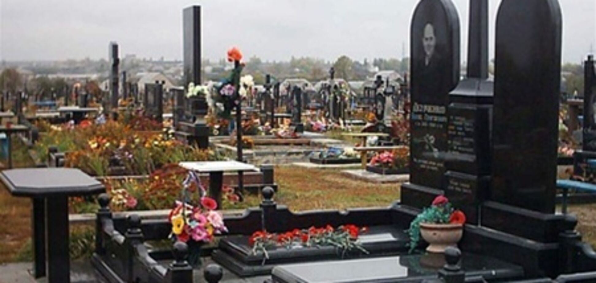 Поминальные дни в Киеве: как бесплатно доехать до кладбищ