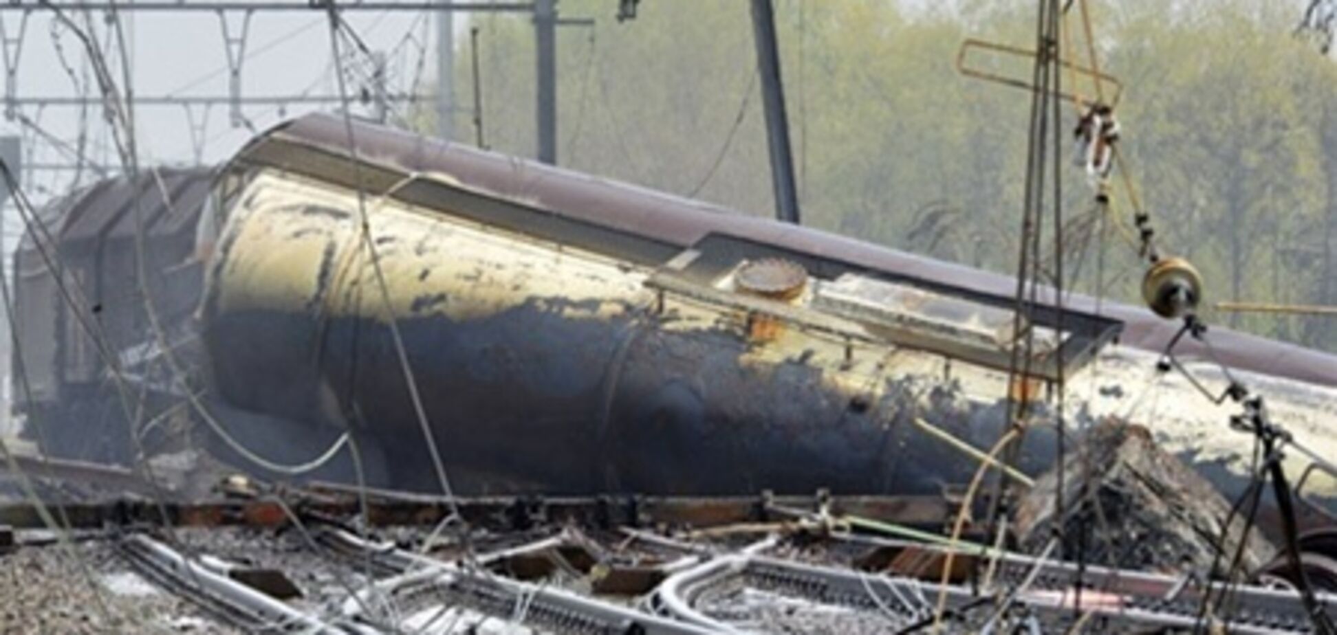 400 человек обратились за медпомощью после аварии поезда в Бельгии