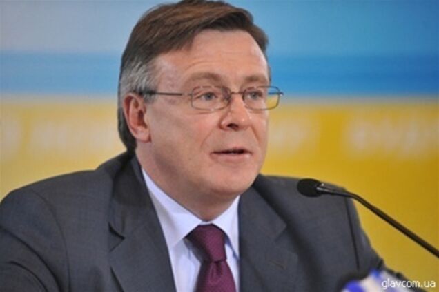 Після США Кожара відвідає Великобританію