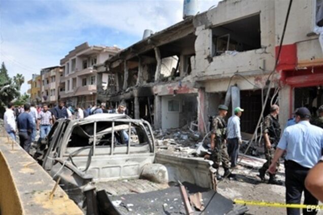 Жертв взрывов в Турции уже 40, сотня раненых