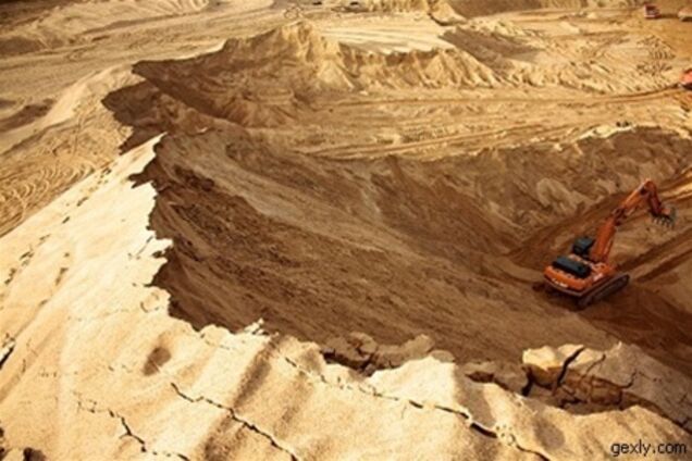 На Одесчине обнаружили нелегальный песчаный карьер 