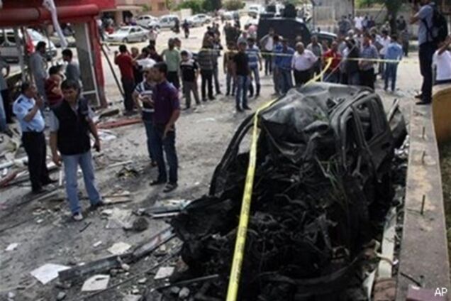По взрывам в Турции задержаны девять турок