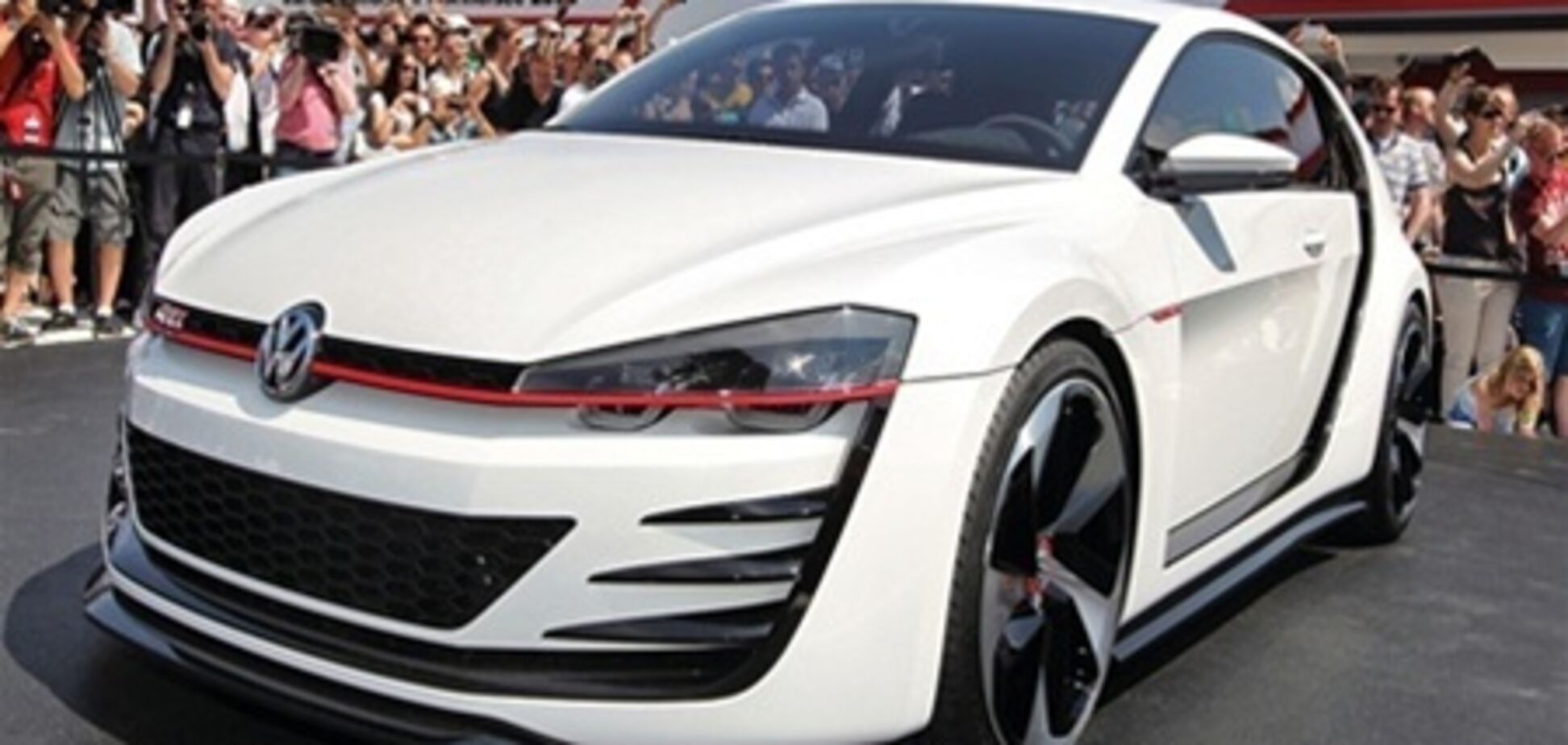 Самый мощный VW Golf представили на тюнинг-шоу