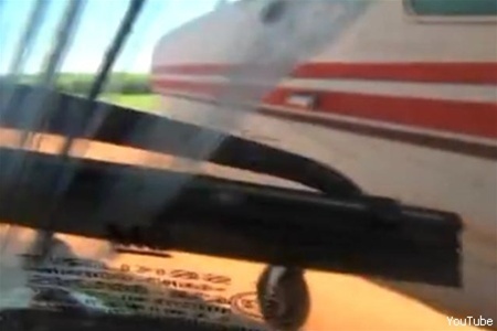 Бразильская полиция на авто протаранила самолет с 230 кг кокаина