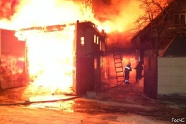 В Житомире муж ушел от жены в гараж и сгорел