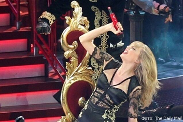 Откровенные танцы Тэйлор Свифт шокировали фанов