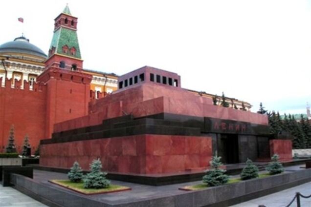 Мавзолей Леніна відкривається після ремонту