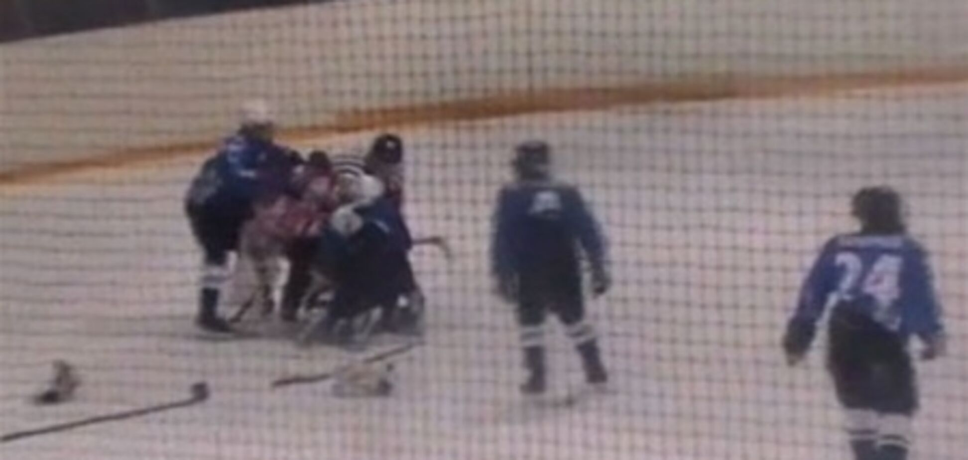 Побоище 11-летних хоккеистов в РФ стало хитом YouTube
