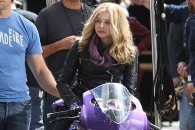 Хлоя Морец пошла в проститутки