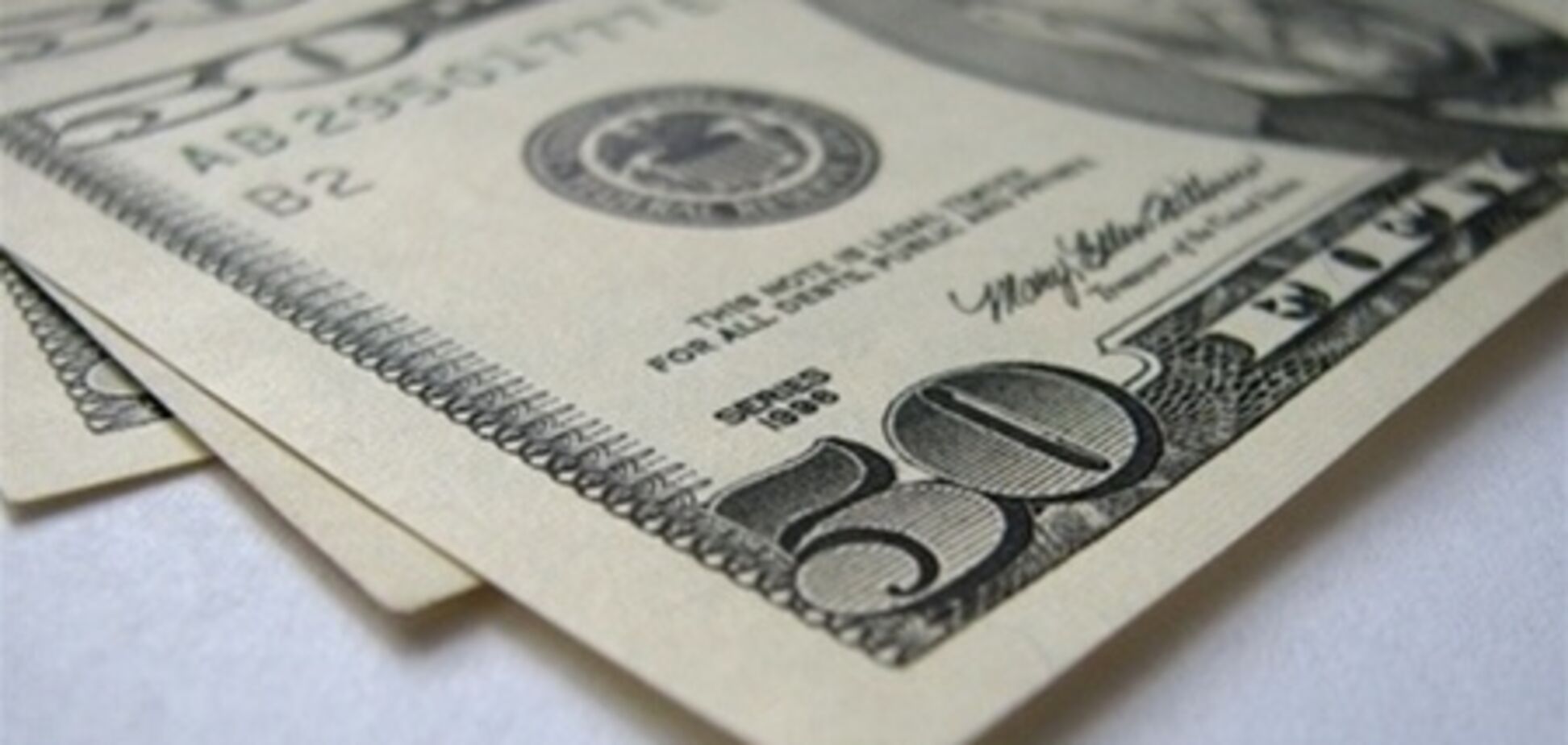 Доллар поднялся на межбанке